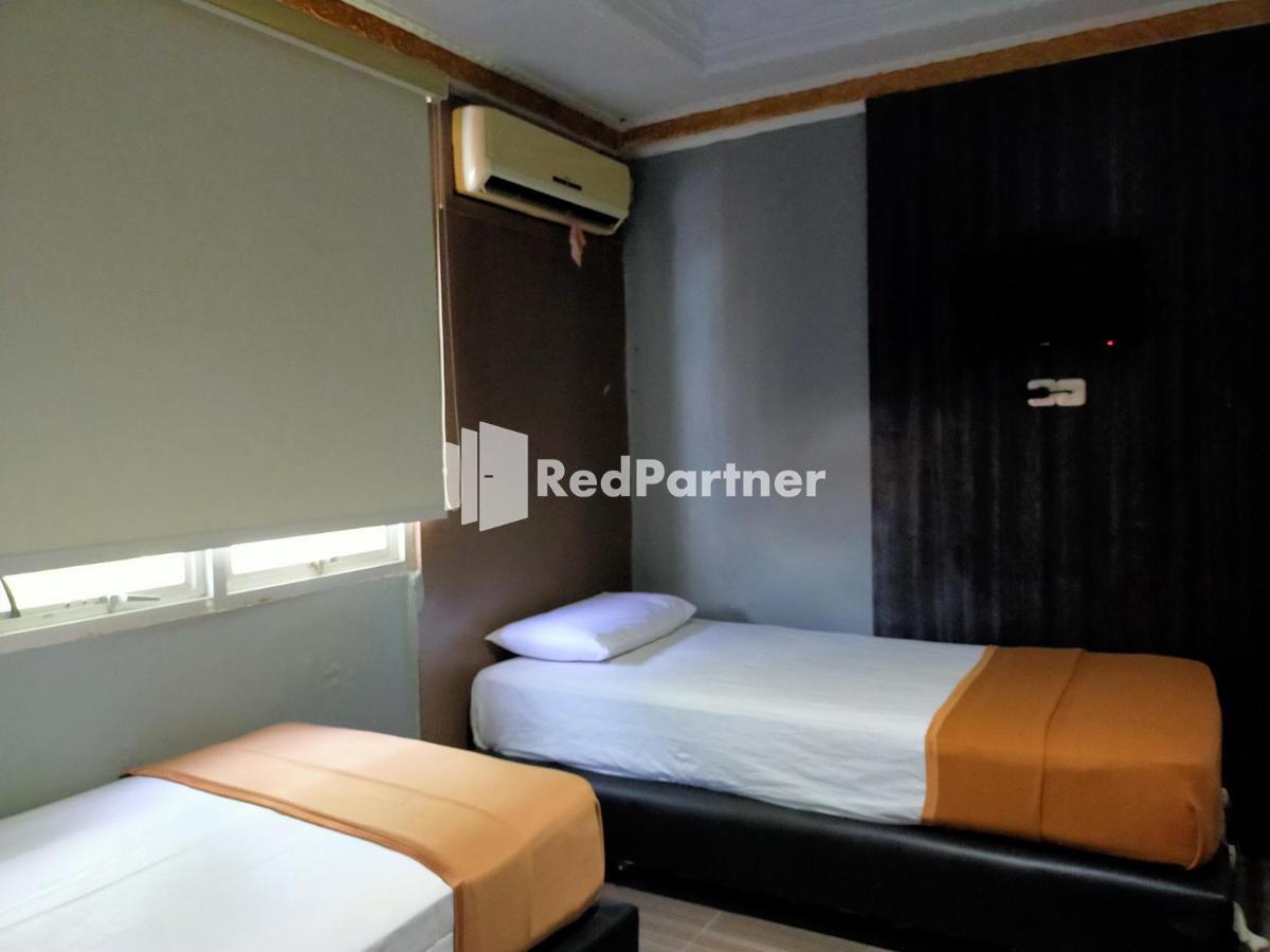 Hotel Ayu Lestari Ternate Redpartner Exterior photo