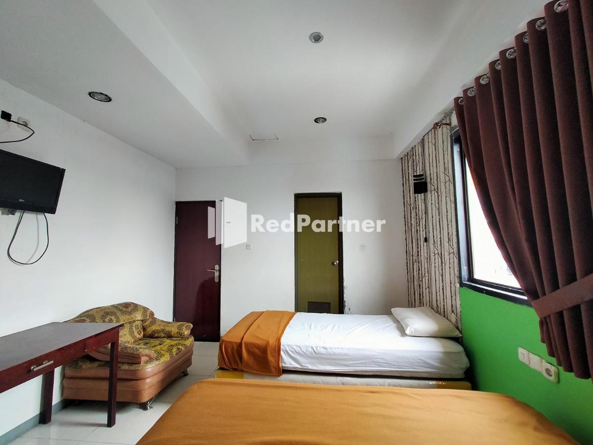 Hotel Ayu Lestari Ternate Redpartner Exterior photo